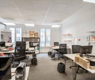 Bureau privé 33 m² 10 postes Coworking Rue de la Chaussée d'Antin Paris 75009 - photo 1
